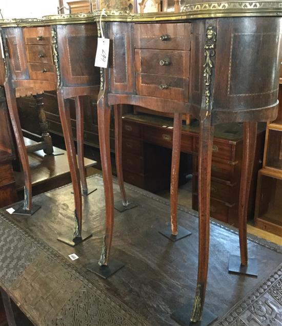 Pair of French Transitional style marble-topped Tables a Rognon